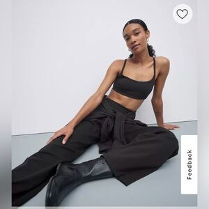 Lululemon Straight-Leg Mid-Rise
Pant Luxtreme *Regular Small Black